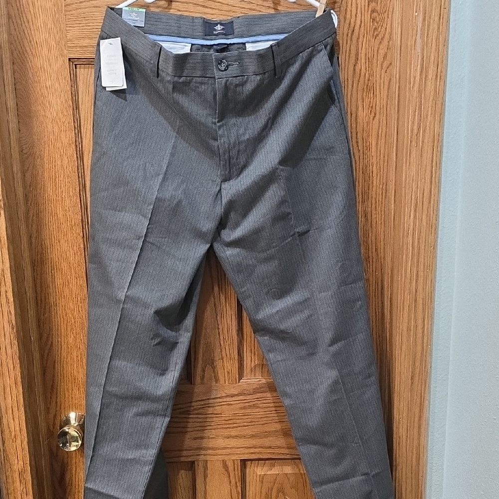 Men's  DOCKERS Gray  Signature Khaki Straight FIT  Dress Pants 34 × 34 NWT